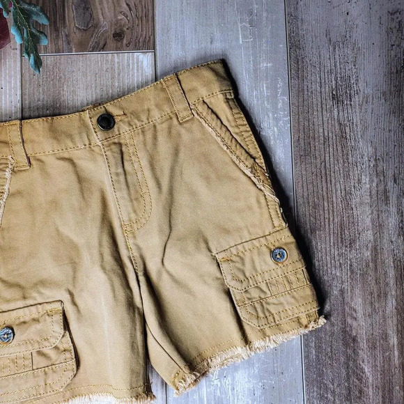 Genuine Kids from OshKosh Tan Raw Hem Cargo Toddler Boy Shorts Size 18m NWOT - Picture 6 of 11